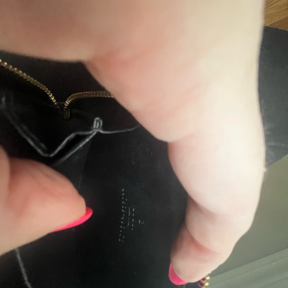 Black Gucci purse and matching gucci wallet used only a handful of times! - Picture 2 of 16